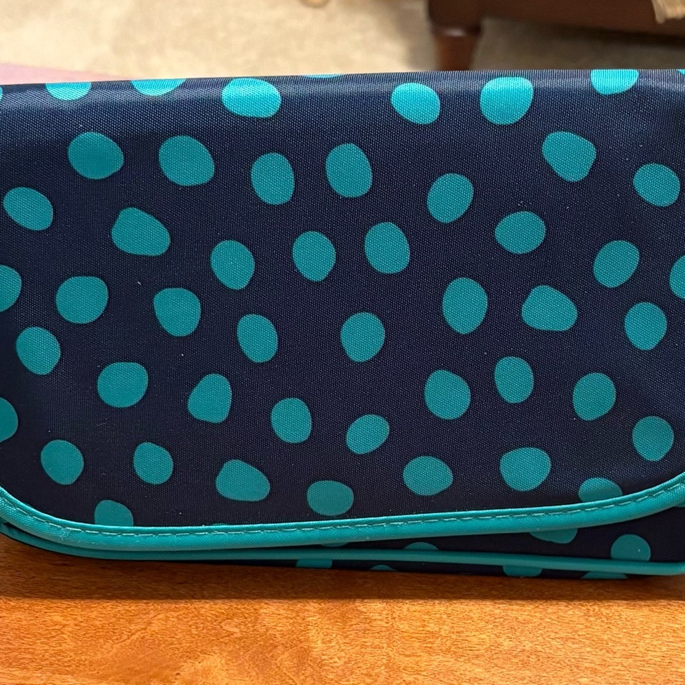 Thirty-One Makeup Travel Bag with Mirror. Never used. - Picture 5 of 5